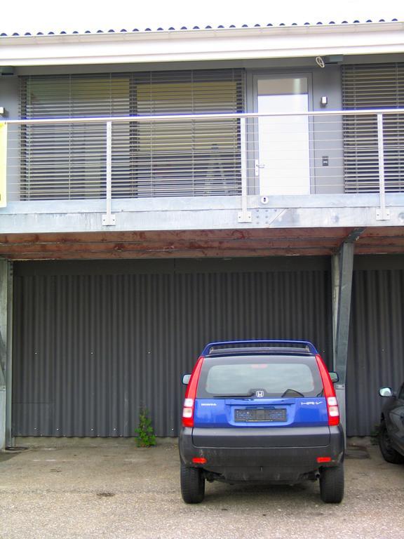 Artist'S Loft Zur Maloya Apartment Ormalingen Room photo