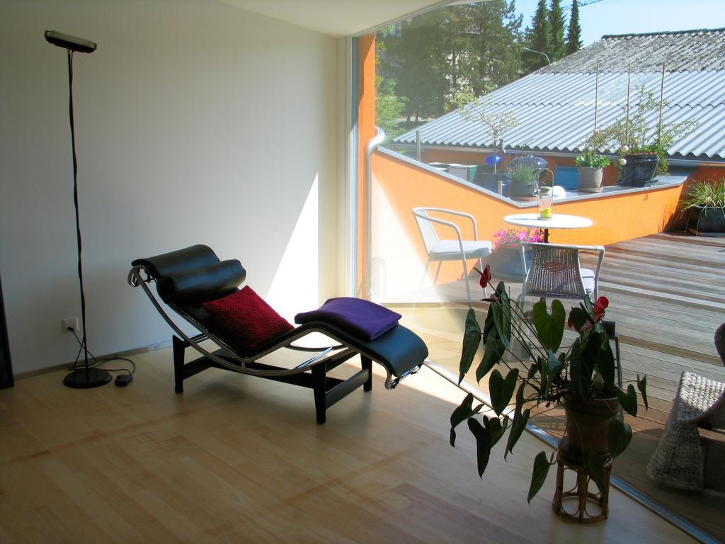 Artist'S Loft Zur Maloya Apartment Ormalingen Room photo